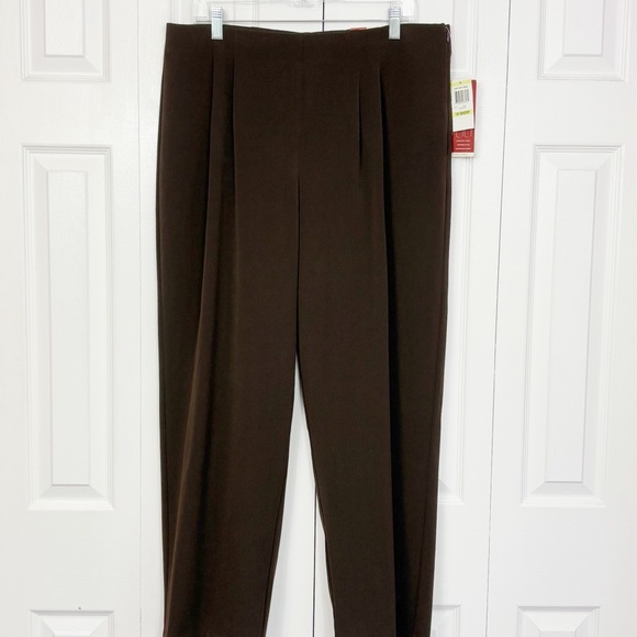 NWT JM Collection Chocolate Brown Pleated High Rise Trousers 18 Short - Picture 1 of 16